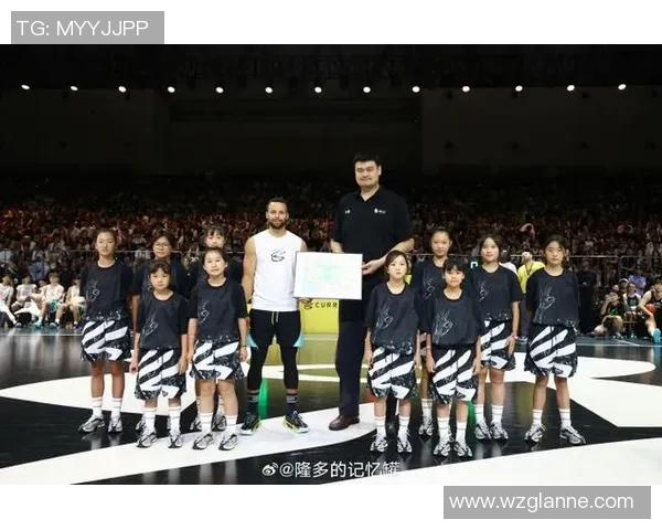 原帅的成长之路：从青涩少年到炙手可热的篮球明星