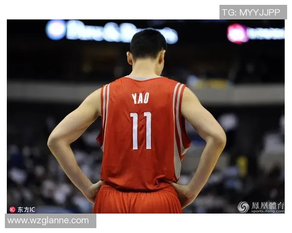 布鲁克洛佩斯:从篮下巨人到全能球员的华丽转身与成长之路 布鲁克洛佩斯:从篮下巨人到全能球员的华丽转身与成长之路